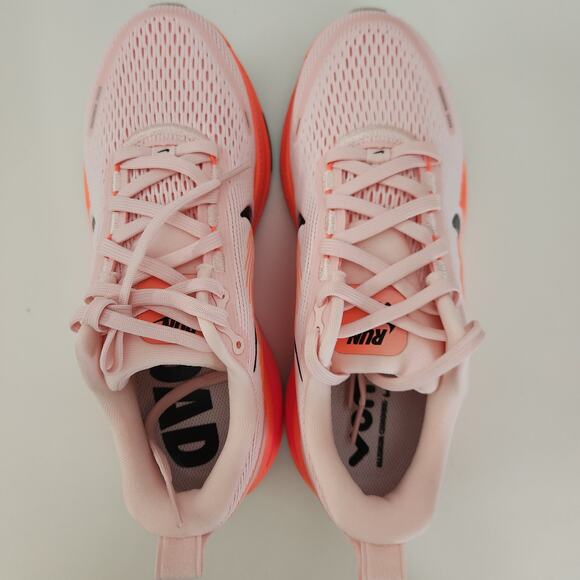 Nike Vomero 18 Women's Road Running Shoes (HM6804-600, Size 7 - Picture 6 of 10